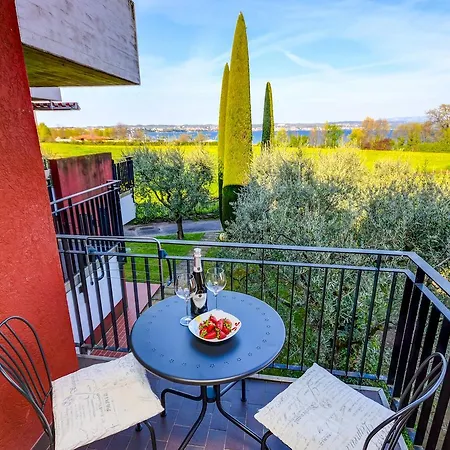 Apartment Holiday Sirmione Apartments Sirmione