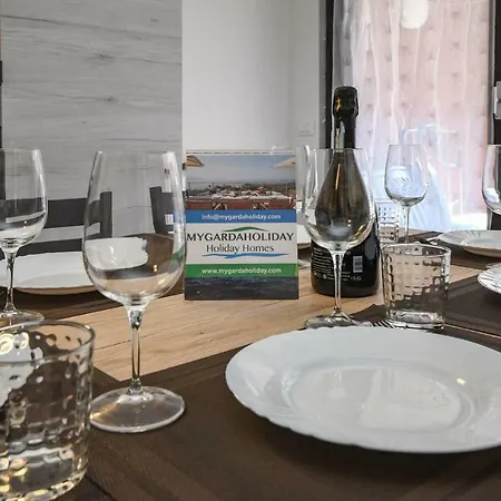 Apartment Holiday Sirmione Apartments