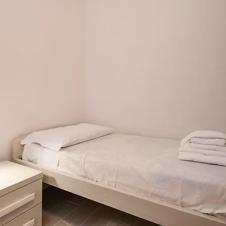 Apartment Holiday Sirmione Apartments